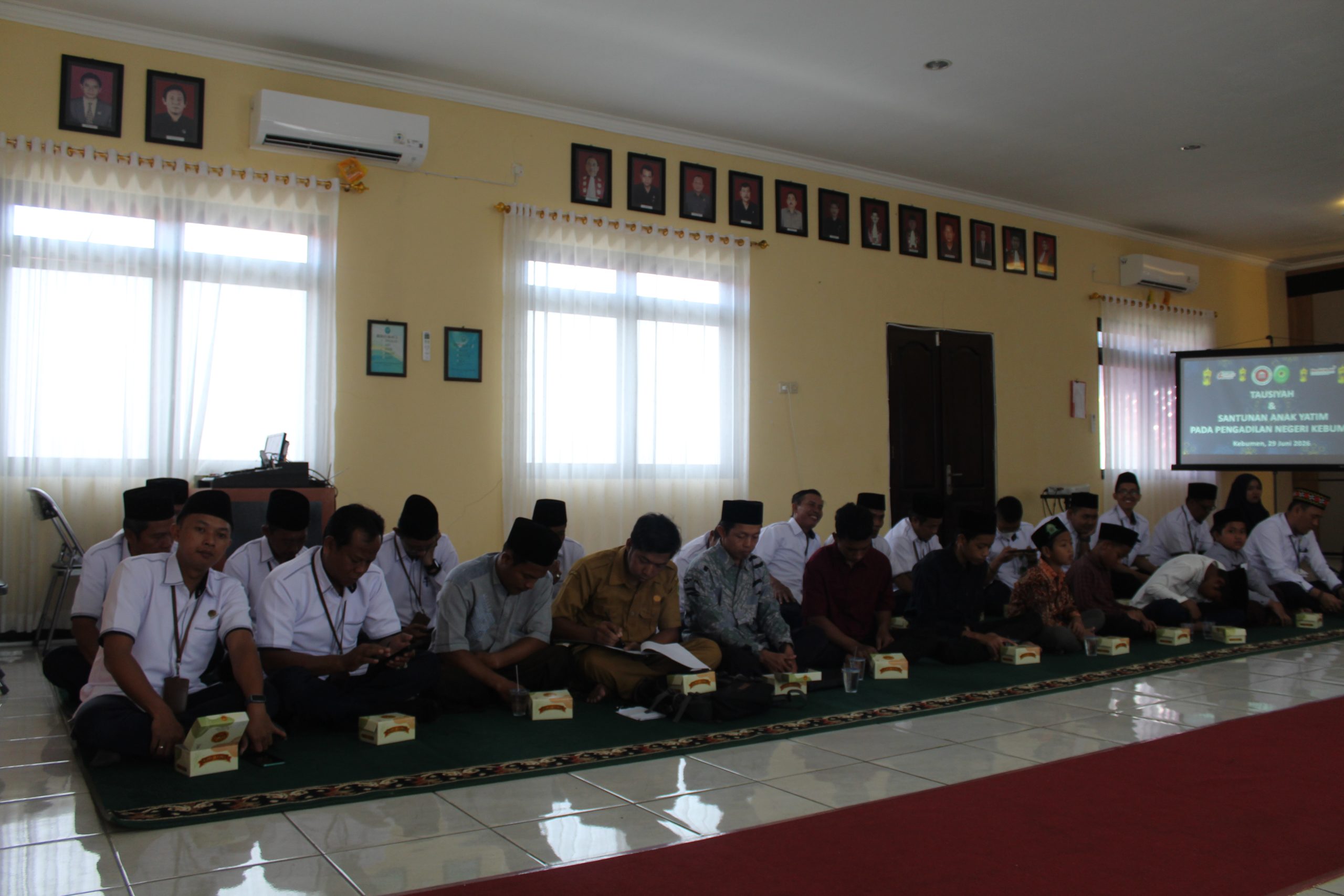 Berbagi Kehangatan dan Kebersamaan Pengadilan Negeri Kebumen Santuni Anak Yatim